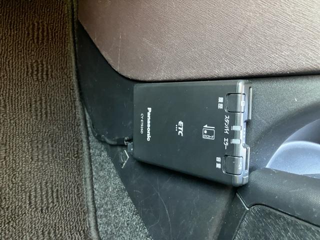 iQ 100G メモリーナビ 地デジTV Bluetoothオーディオ DVD再生 ドライブレコーダー ETC バックカメラ プッシュスタートエンジン キーレス 15インチアルミホイール(45枚目)