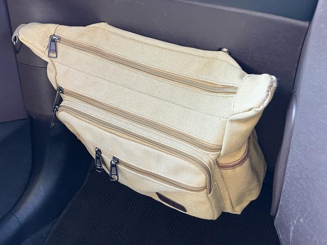 iQ 100G メモリーナビ 地デジTV Bluetoothオーディオ DVD再生 ドライブレコーダー ETC バックカメラ プッシュスタートエンジン キーレス 15インチアルミホイール(47枚目)