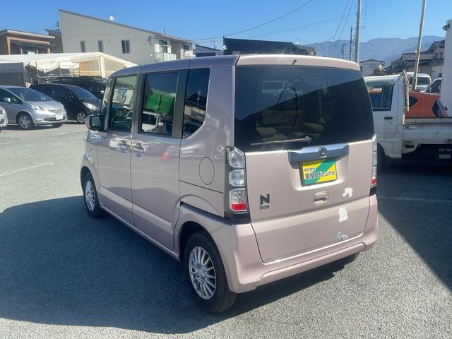 Ｎ－ＢＯＸ Ｇ・Ｌパッケージ　スマートキー　左オートスライドドア　オートエアコン　ＣＤデッキ　エアバック　ＡＢＳ　衝突軽減ボディ　社外アルミ　フル装備（4枚目）