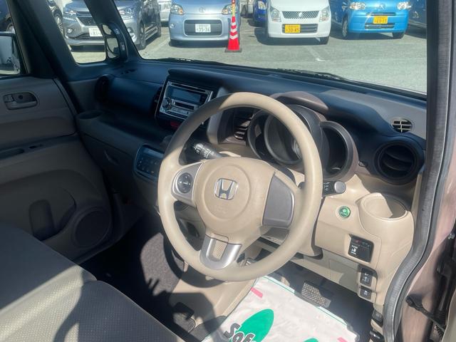 Ｎ－ＢＯＸ Ｇ・Ｌパッケージ　スマートキー　左オートスライドドア　オートエアコン　ＣＤデッキ　エアバック　ＡＢＳ　衝突軽減ボディ　社外アルミ　フル装備（12枚目）