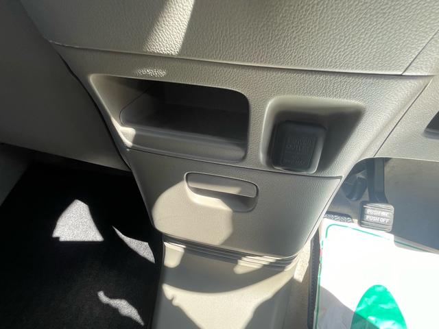 Ｎ－ＢＯＸ Ｇ・Ｌパッケージ　スマートキー　左オートスライドドア　オートエアコン　ＣＤデッキ　エアバック　ＡＢＳ　衝突軽減ボディ　社外アルミ　フル装備（22枚目）