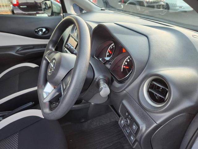 ノート X FOUR ETC スタッドレスタイヤ付き バックソナー Bモニター 地デジテレビ VSA インテリジェントキ メモリーナビ キーレス 切替4WD PW エアバック 寒冷地仕様 盗難防止装置 ナビTV(26枚目)