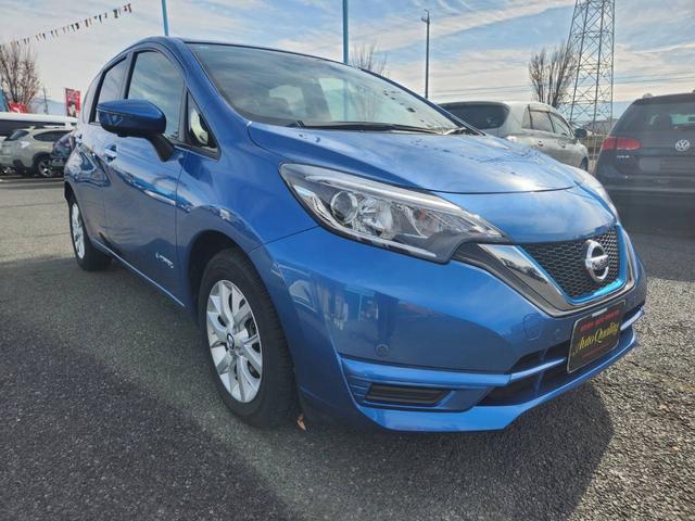 ノート e-パワー X ナビTV バックカメラ スタッドレスタイヤ付き アラウンドビューモニター プッシュスタート インテリジェントキー オートエアコン 横滑り防止 衝突被害軽減システム レーンアシスト 電動格納ドアミラー(2枚目)