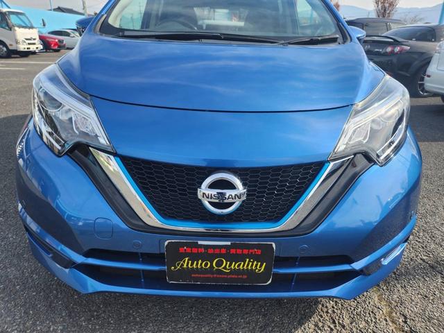 ノート e-パワー X ナビTV バックカメラ スタッドレスタイヤ付き アラウンドビューモニター プッシュスタート インテリジェントキー オートエアコン 横滑り防止 衝突被害軽減システム レーンアシスト 電動格納ドアミラー(3枚目)