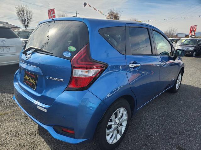 ノート e-パワー X ナビTV バックカメラ スタッドレスタイヤ付き アラウンドビューモニター プッシュスタート インテリジェントキー オートエアコン 横滑り防止 衝突被害軽減システム レーンアシスト 電動格納ドアミラー(9枚目)