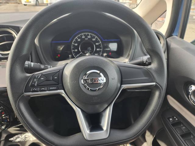 ノート e-パワー X ナビTV バックカメラ スタッドレスタイヤ付き アラウンドビューモニター プッシュスタート インテリジェントキー オートエアコン 横滑り防止 衝突被害軽減システム レーンアシスト 電動格納ドアミラー(14枚目)