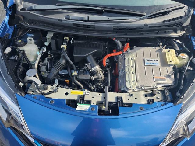 ノート e-パワー X ナビTV バックカメラ スタッドレスタイヤ付き アラウンドビューモニター プッシュスタート インテリジェントキー オートエアコン 横滑り防止 衝突被害軽減システム レーンアシスト 電動格納ドアミラー(39枚目)