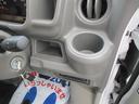 エブリイ ＰＡ　５型　パートタイム４ＷＤ　４ＡＴ　ＥＴＣ　オートライト　エアコン　ＥＴＣ　両側スライドドア　４速オートマ　パートタイム４ＷＤ　ハロゲンヘッドライト（5枚目）