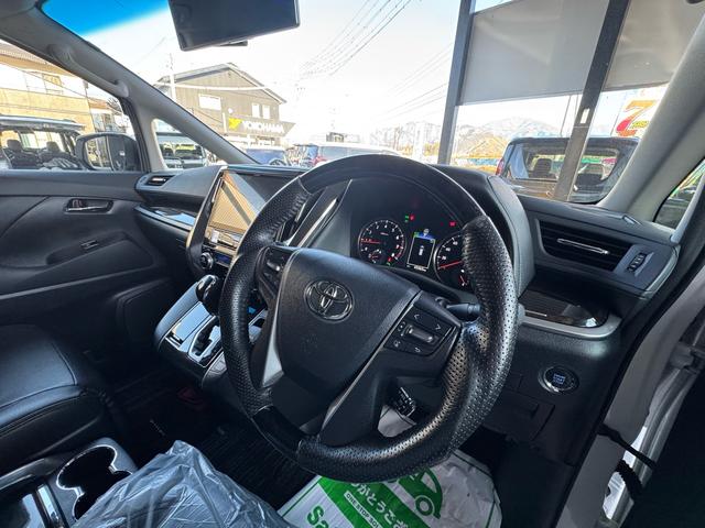 ヴェルファイア ２．５Ｚ　Ａエディション　モデリスタエアロ・ＴＲＤ足廻・２０インチアルミ・アルパインナビＴＶ／ブルートゥースオーディオ・バックカメラ・後席モニター・両側パワースライドドア・黒革調シートカバー（22枚目）