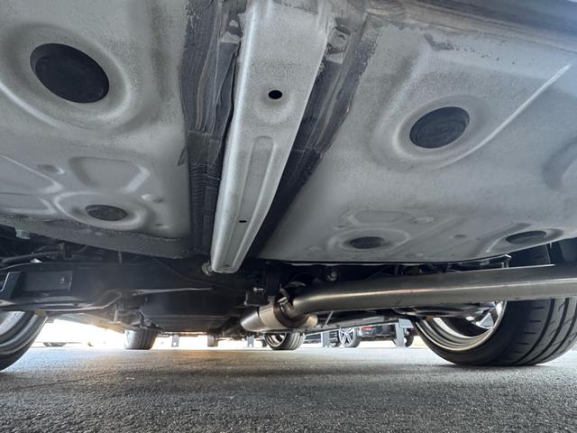 ヴェルファイア ２．５Ｚ　Ａエディション　モデリスタエアロ・ＴＲＤ足廻・２０インチアルミ・アルパインナビＴＶ／ブルートゥースオーディオ・バックカメラ・後席モニター・両側パワースライドドア・黒革調シートカバー（33枚目）