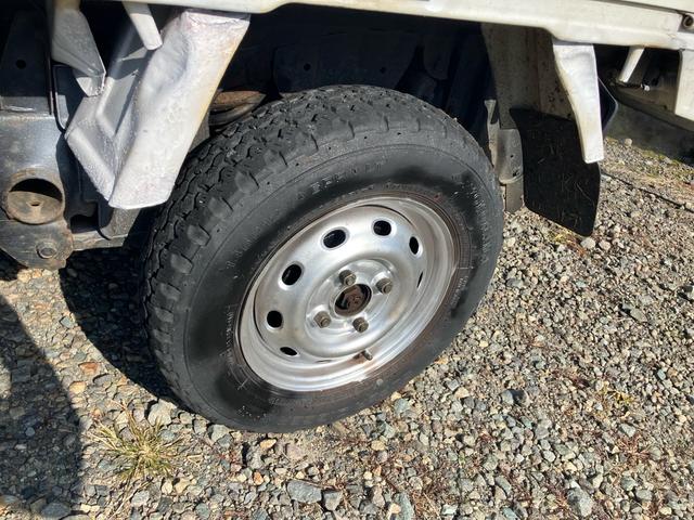 サンバートラック TB 4WD 5速マニュアル 三方開 軽トラック(43枚目)