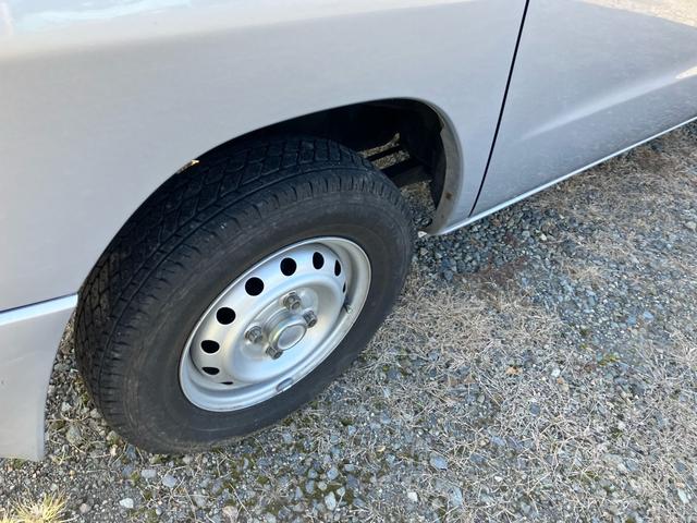 NV100クリッパーバン DX 4WD タイミングベルト交換済み リアワイパー ライトレベライザー Wエアバッグ 集中ドアロック 車検令和8年7月まで 5速マニュアル 取扱説明書(21枚目)