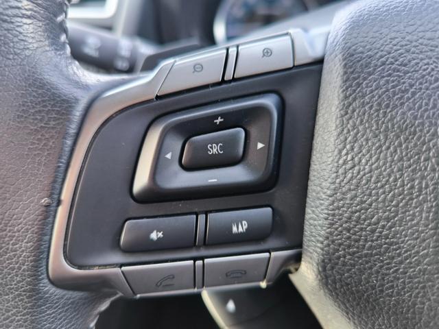 運転中、前方から目線をそらすことなく、オーディオ等の操作が可能な便利機能！安心＆快適なドライブを演出してくれます♪