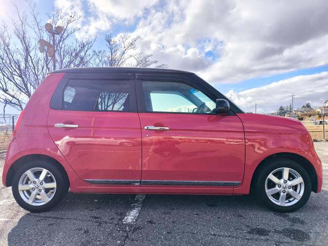 Ｎ－ＯＮＥ プレミアム　ワンオーナー　純正ナビ　テレビ　バックカメラ　インテリキー　純正アルミ　アイドリングストップ　車検整備付き　一年間保証付き　記録簿付き　ツートンカラー（4枚目）