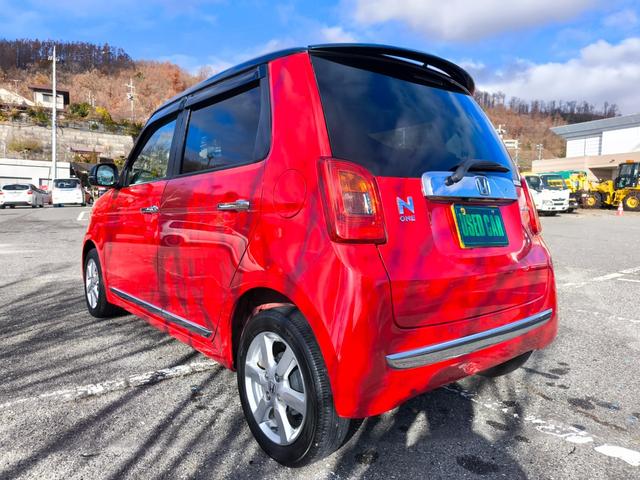 Ｎ－ＯＮＥ プレミアム　ワンオーナー　純正ナビ　テレビ　バックカメラ　インテリキー　純正アルミ　アイドリングストップ　車検整備付き　一年間保証付き　記録簿付き　ツートンカラー（7枚目）