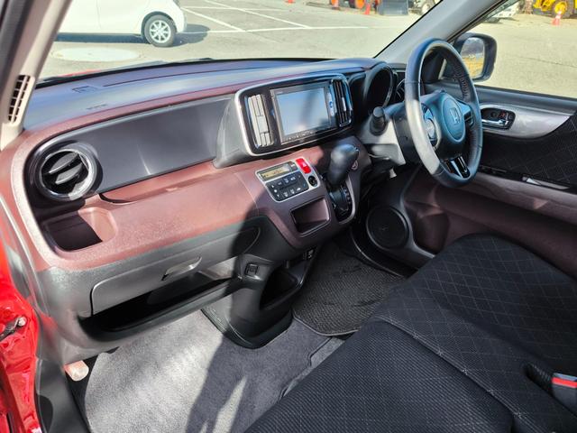 Ｎ－ＯＮＥ プレミアム　ワンオーナー　純正ナビ　テレビ　バックカメラ　インテリキー　純正アルミ　アイドリングストップ　車検整備付き　一年間保証付き　記録簿付き　ツートンカラー（29枚目）