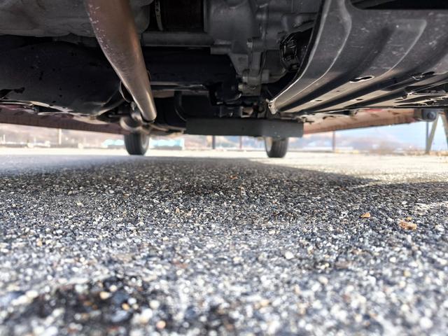 Ｎ－ＯＮＥ プレミアム　ワンオーナー　純正ナビ　テレビ　バックカメラ　インテリキー　純正アルミ　アイドリングストップ　車検整備付き　一年間保証付き　記録簿付き　ツートンカラー（43枚目）