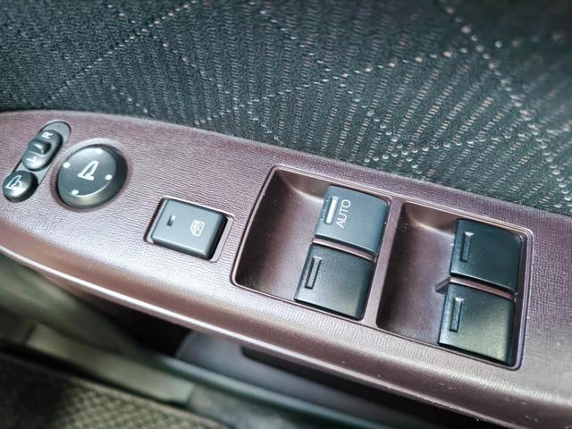 Ｎ－ＯＮＥ プレミアム　ワンオーナー　純正ナビ　テレビ　バックカメラ　インテリキー　純正アルミ　アイドリングストップ　車検整備付き　一年間保証付き　記録簿付き　ツートンカラー（48枚目）