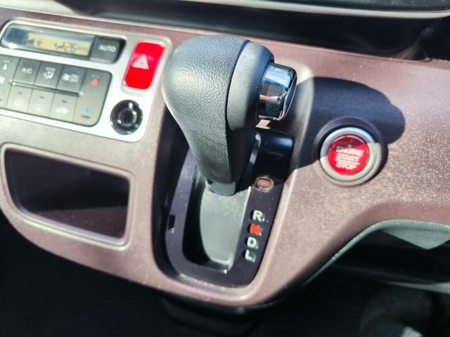 Ｎ－ＯＮＥ プレミアム　ワンオーナー　純正ナビ　テレビ　バックカメラ　インテリキー　純正アルミ　アイドリングストップ　車検整備付き　一年間保証付き　記録簿付き　ツートンカラー（50枚目）