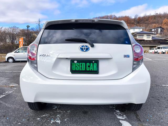 アクア Ｇ　純正ナビ　テレビ　バックモニター　ＥＴＣ　インテリキー　純正アルミ　アイドリングストップ　一年間保証付き　記録簿付き　車検整備付き（6枚目）