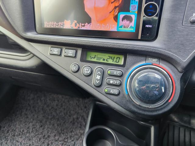 アクア Ｇ　純正ナビ　テレビ　バックモニター　ＥＴＣ　インテリキー　純正アルミ　アイドリングストップ　一年間保証付き　記録簿付き　車検整備付き（25枚目）