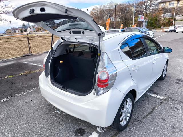 アクア Ｇ　純正ナビ　テレビ　バックモニター　ＥＴＣ　インテリキー　純正アルミ　アイドリングストップ　一年間保証付き　記録簿付き　車検整備付き（35枚目）