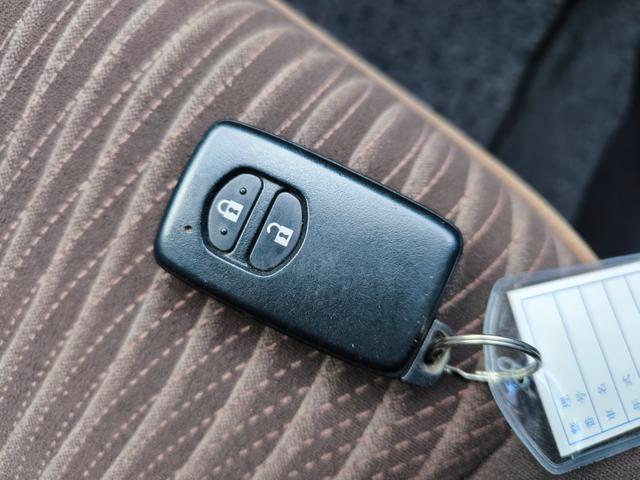 アクア Ｇ　純正ナビ　テレビ　バックモニター　ＥＴＣ　インテリキー　純正アルミ　アイドリングストップ　一年間保証付き　記録簿付き　車検整備付き（52枚目）