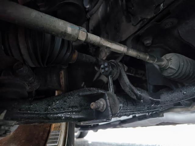 インプレッサスポーツ 　４ＷＤ　純正ナビ　テレビ　バックモニター　ＥＴＣ　インテリキー　衝突軽減ブレーキ　アイドリングストップ　一年間保証付き　車検整備付き　純正アルミ（37枚目）