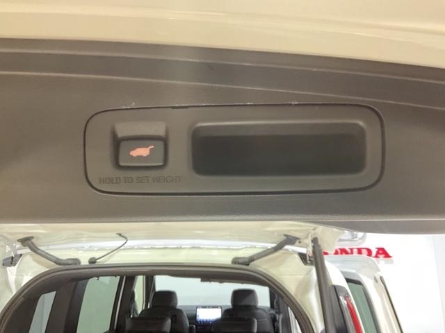 ステップワゴン e:HEVスパーダ デュアルエアコン フルオートエアコン ESC シートヒータ キーフリー LEDヘッドランプ イモビ ABS リアカメラ スマートキ USBポート クルーズコントロール ECOモード(20枚目)