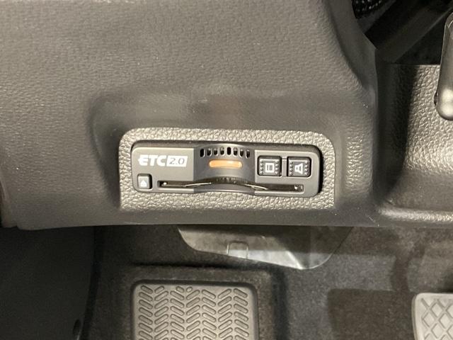 ヴェゼル ｅ：ＨＥＶＺ　ＬＤＡ　衝突回避支援ブレーキ機能　１オナ　追従　スマキ　ＢＴオーディオ　フルオートエアコン　Ｄレコ　オートＬＥＤ　エアバッグ　両席エアバック　Ｒカメ　パワーウィンドウ　ＬＥＤランプ（28枚目）