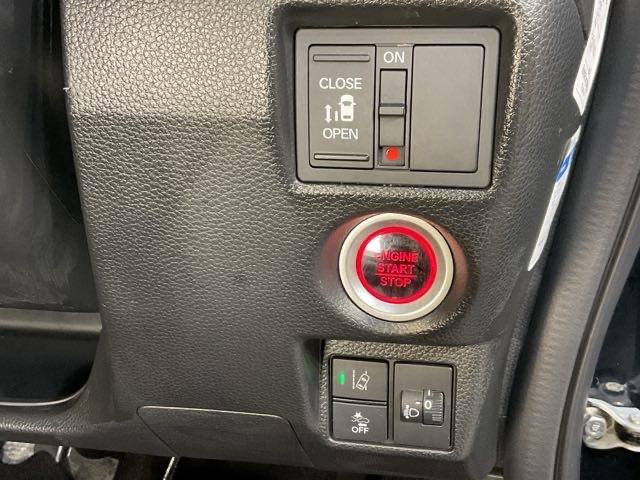 N-BOXカスタム L 【いまコレ+】新品フロアマット LKAS スマ-トキ- BLUETOOTH AC キーレスエントリー オートクルーズ ドライブレコーダー LED コーナーセンサー Rカメラ 横滑防止装置 ABS(30枚目)