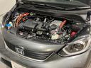 コンパクトなエンジンルームで、室内空間を確保しています。ホンダのＭＭ思想（マンマキシマム・メカミニマム）は今でも受け継がれています。