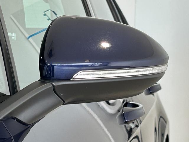 ゴルフヴァリアント ＴＳＩハイライン　マイスター　ＡＣＣ　レーンキープアシスト　プレミアムサウンドシステムＤＹＮＡＵＤＩＯ　オートホールド機能　デジタルメータークラスター　レザーシート　シートヒーター　リヤビューカメラブラインドスポットディテクション（13枚目）