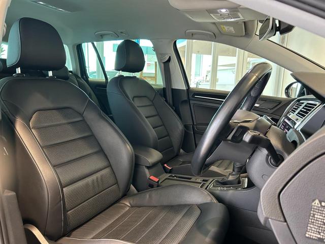 ゴルフヴァリアント ＴＳＩハイライン　マイスター　ＡＣＣ　レーンキープアシスト　プレミアムサウンドシステムＤＹＮＡＵＤＩＯ　オートホールド機能　デジタルメータークラスター　レザーシート　シートヒーター　リヤビューカメラブラインドスポットディテクション（21枚目）