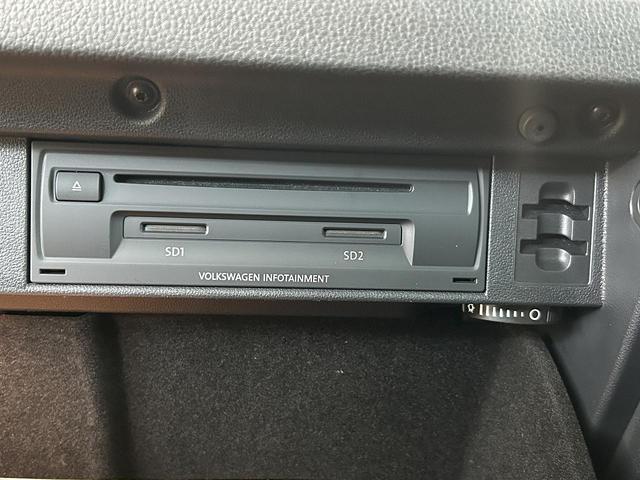 ゴルフヴァリアント ＴＳＩハイライン　マイスター　ＡＣＣ　レーンキープアシスト　プレミアムサウンドシステムＤＹＮＡＵＤＩＯ　オートホールド機能　デジタルメータークラスター　レザーシート　シートヒーター　リヤビューカメラブラインドスポットディテクション（37枚目）
