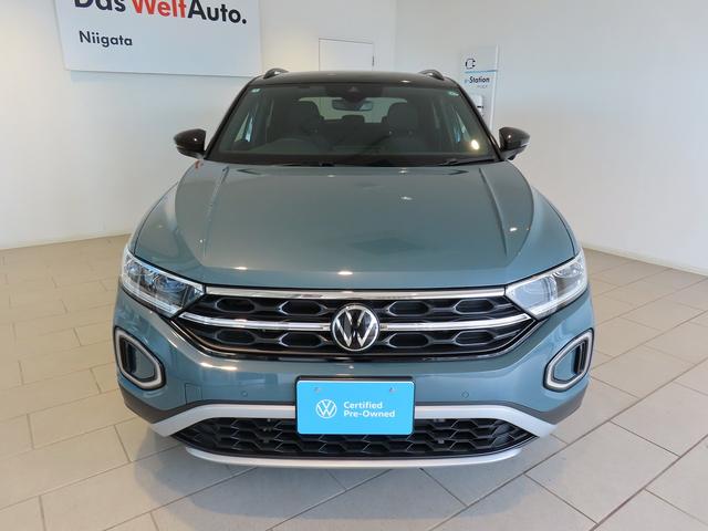 Ｔ－ロック ＴＳＩ　ブラックスタイル　ＡＣＣ　レーンキープアシスト　ＬＥＤマトリックスヘッドライトＩＱＬｉｇｈｔ　オートホールド機能　パワーテールゲート　インテリアアンビエントライト　デジタルメータークラスター　１８インチアルミホイール（2枚目）