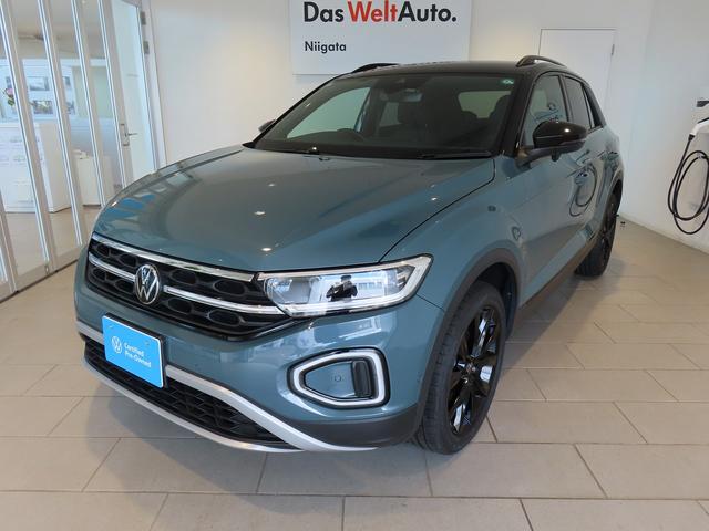 Ｔ－ロック ＴＳＩ　ブラックスタイル　ＡＣＣ　レーンキープアシスト　ＬＥＤマトリックスヘッドライトＩＱＬｉｇｈｔ　オートホールド機能　パワーテールゲート　インテリアアンビエントライト　デジタルメータークラスター　１８インチアルミホイール（3枚目）