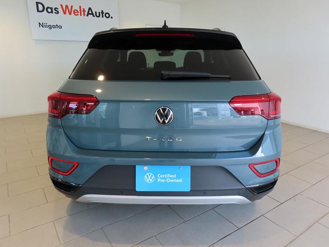 Ｔ－ロック ＴＳＩ　ブラックスタイル　ＡＣＣ　レーンキープアシスト　ＬＥＤマトリックスヘッドライトＩＱＬｉｇｈｔ　オートホールド機能　パワーテールゲート　インテリアアンビエントライト　デジタルメータークラスター　１８インチアルミホイール（6枚目）