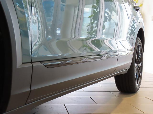 Ｔ－ロック ＴＳＩ　ブラックスタイル　ＡＣＣ　レーンキープアシスト　ＬＥＤマトリックスヘッドライトＩＱＬｉｇｈｔ　オートホールド機能　パワーテールゲート　インテリアアンビエントライト　デジタルメータークラスター　１８インチアルミホイール（14枚目）