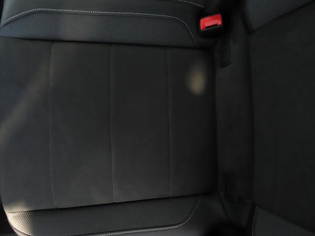 Ｔ－ロック ＴＳＩ　ブラックスタイル　ＡＣＣ　レーンキープアシスト　ＬＥＤマトリックスヘッドライトＩＱＬｉｇｈｔ　オートホールド機能　パワーテールゲート　インテリアアンビエントライト　デジタルメータークラスター　１８インチアルミホイール（27枚目）