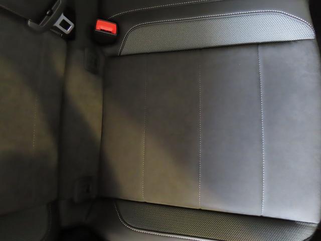 Ｔ－ロック ＴＳＩ　ブラックスタイル　ＡＣＣ　レーンキープアシスト　ＬＥＤマトリックスヘッドライトＩＱＬｉｇｈｔ　オートホールド機能　パワーテールゲート　インテリアアンビエントライト　デジタルメータークラスター　１８インチアルミホイール（28枚目）