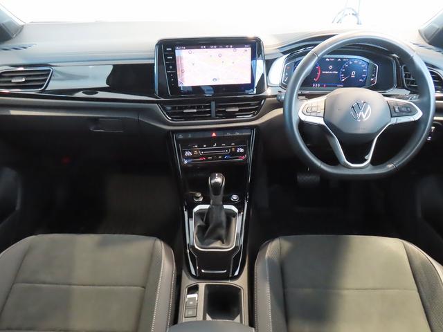 Ｔ－ロック ＴＳＩ　ブラックスタイル　ＡＣＣ　レーンキープアシスト　ＬＥＤマトリックスヘッドライトＩＱＬｉｇｈｔ　オートホールド機能　パワーテールゲート　インテリアアンビエントライト　デジタルメータークラスター　１８インチアルミホイール（29枚目）