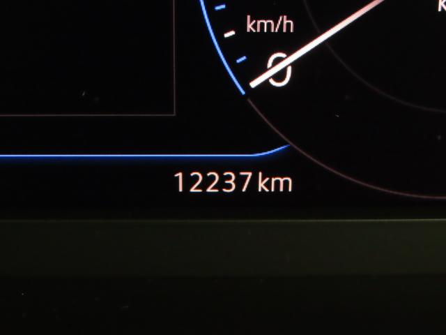 Ｔ－ロック ＴＳＩ　ブラックスタイル　ＡＣＣ　レーンキープアシスト　ＬＥＤマトリックスヘッドライトＩＱＬｉｇｈｔ　オートホールド機能　パワーテールゲート　インテリアアンビエントライト　デジタルメータークラスター　１８インチアルミホイール（32枚目）