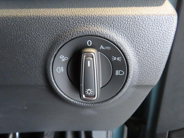 Ｔ－ロック ＴＳＩ　ブラックスタイル　ＡＣＣ　レーンキープアシスト　ＬＥＤマトリックスヘッドライトＩＱＬｉｇｈｔ　オートホールド機能　パワーテールゲート　インテリアアンビエントライト　デジタルメータークラスター　１８インチアルミホイール（35枚目）