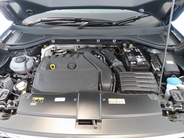 Ｔ－ロック ＴＳＩ　ブラックスタイル　ＡＣＣ　レーンキープアシスト　ＬＥＤマトリックスヘッドライトＩＱＬｉｇｈｔ　オートホールド機能　パワーテールゲート　インテリアアンビエントライト　デジタルメータークラスター　１８インチアルミホイール（47枚目）
