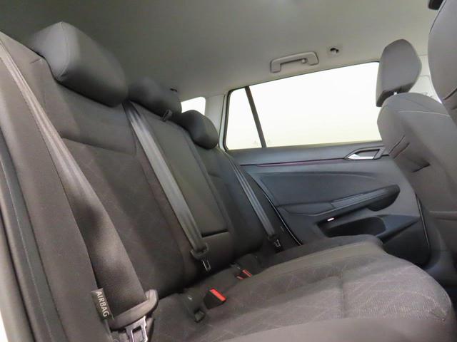 ゴルフヴァリアント ｅＴＳＩ　アクティブ　認定中古車　Ｖｏｌｋｓｗａｇｅｎ純正インフォテイメントシステムＤｉｓｃｏｖｅｒ　Ｐｒｏ　ＬＥＤヘッドライト　デジタルメーター　ＡＣＣ　リアビューカメラ　オートホールド　スマートエントリー（16枚目）