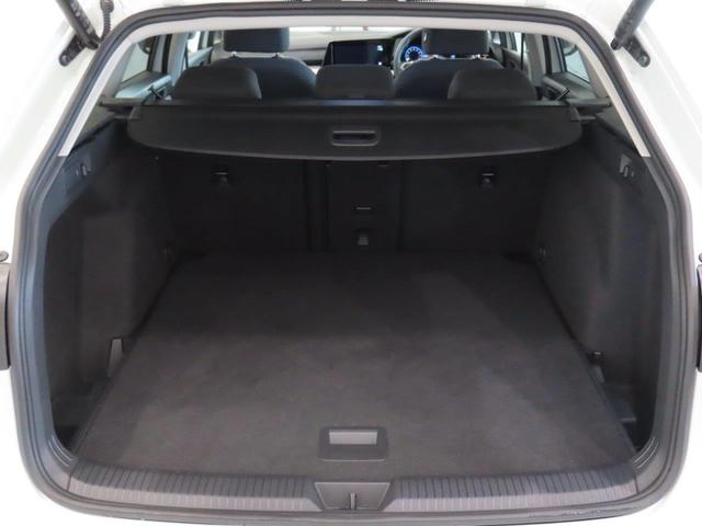 ゴルフヴァリアント ｅＴＳＩ　アクティブ　認定中古車　Ｖｏｌｋｓｗａｇｅｎ純正インフォテイメントシステムＤｉｓｃｏｖｅｒ　Ｐｒｏ　ＬＥＤヘッドライト　デジタルメーター　ＡＣＣ　リアビューカメラ　オートホールド　スマートエントリー（17枚目）