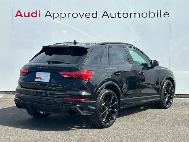 RS Q3 ベースグレード B&O RSスポーツエキゾーストシステム RSダンピングコントロールサスペンション RSデザインパッケージ ブラックスタイリング マトリクスLED ワイヤレスチャージング(6枚目)