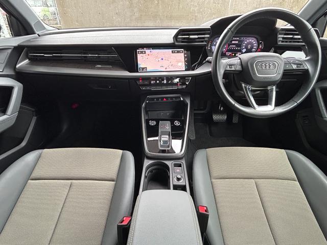 Ａ３セダン ３０ＴＦＳＩアドバンスド　ナビゲーションパッケージ　コンビニエンス＆アシスタンスパッケージ　サラウンドビューカメラ（12枚目）