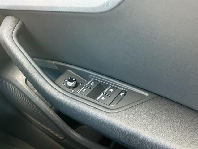 A4オールロードクワトロ ベースグレード スマートフォンワイヤレスチャージング ヘッドアップディスプレイ マトリクスLEDヘッドライトパッケージラグジュアリーパッケージ リヤシートUSBチャージング(33枚目)